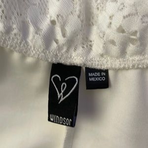 Teen. Special occasion dress.  Worn for 8th grade graduation.  Like new.